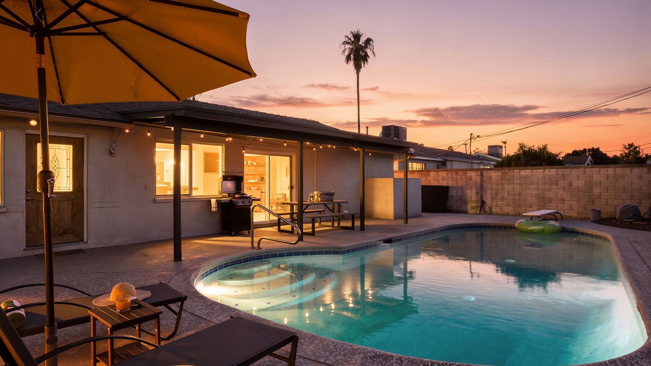 Photo of Outdoor in Papago Parkway
