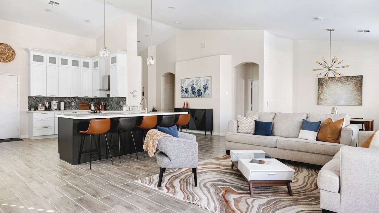 Photo of Livingroom in Villages At Queen Creek