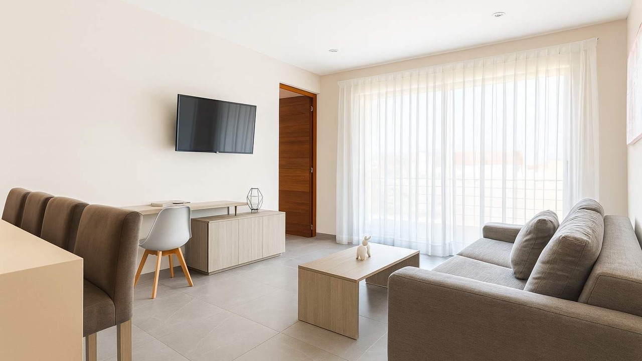 Photo of Livingroom in Downtown