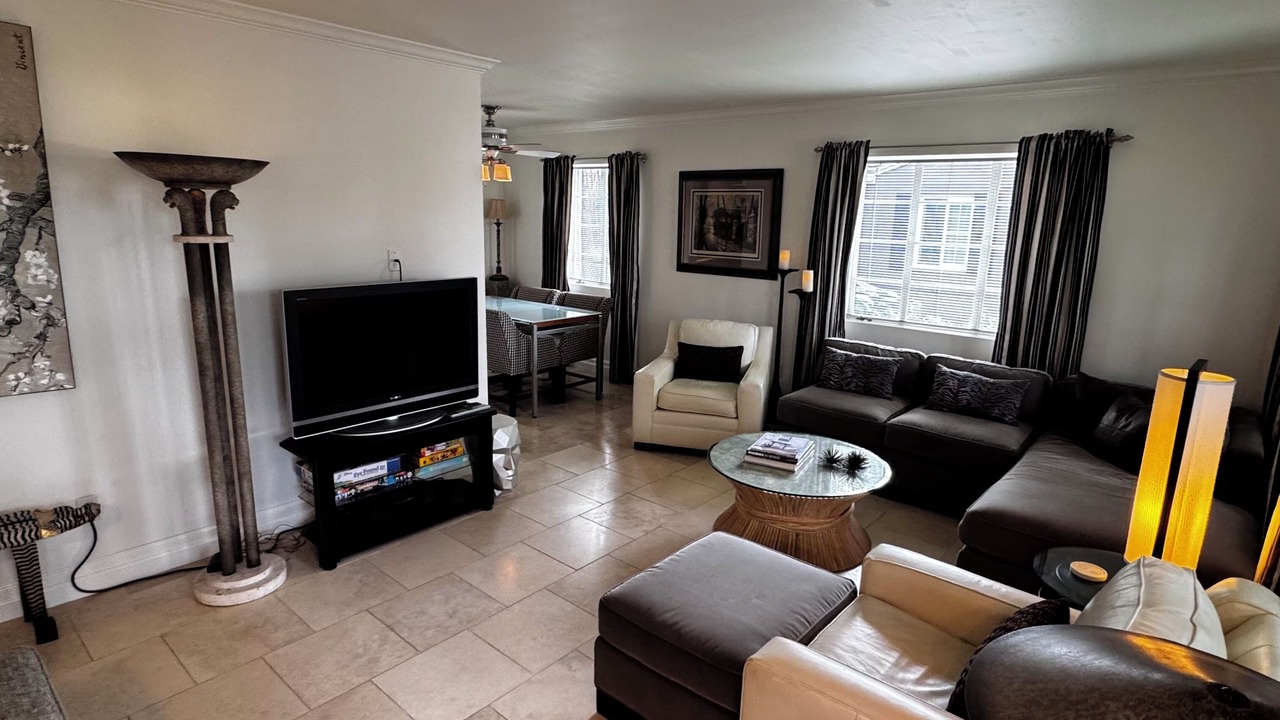 Photo of Livingroom in Encanto