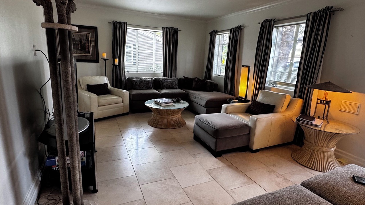 Photo of Livingroom in Encanto