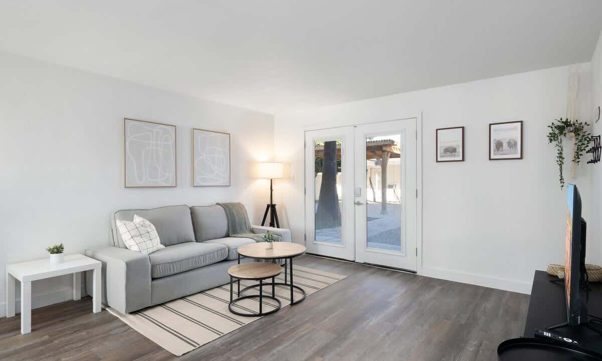 Photo of Livingroom in Encanto