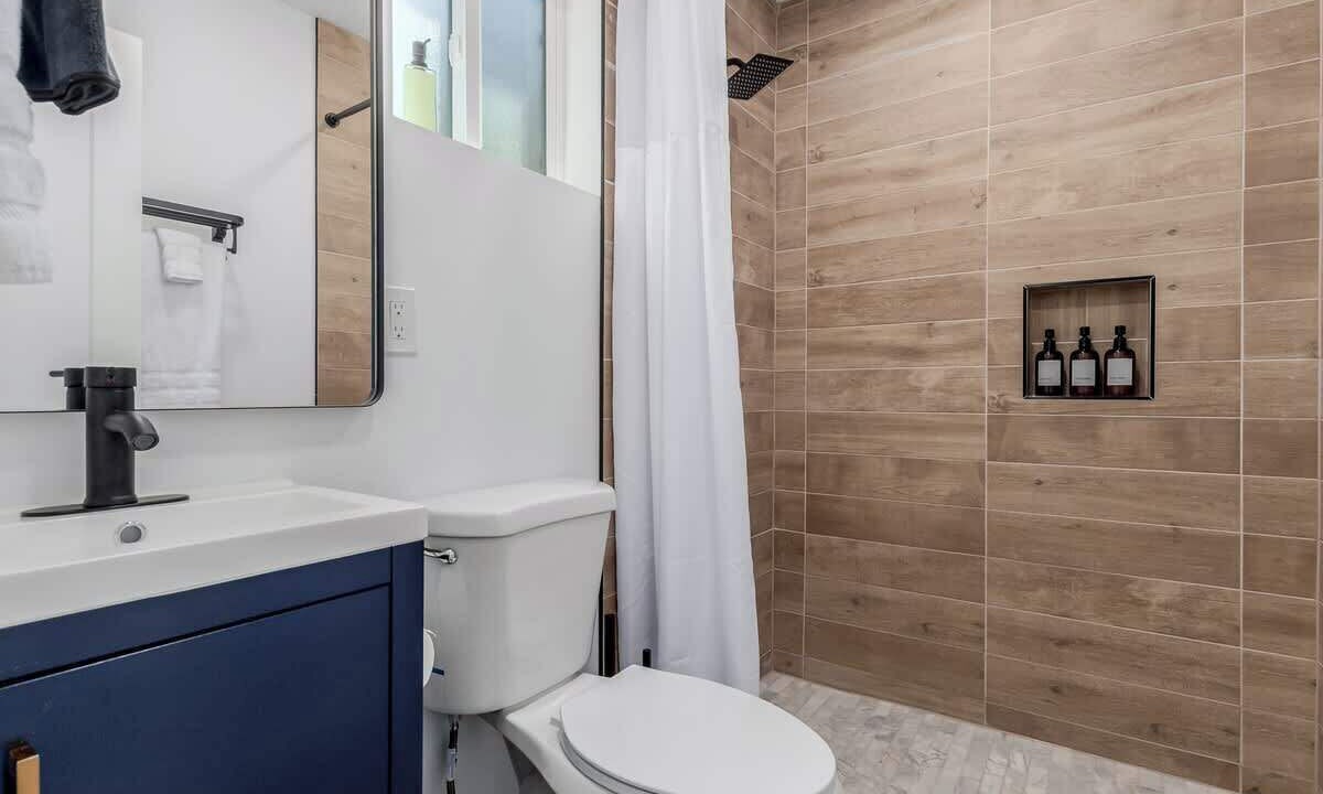 Photo of Bathroom in Peter Howell