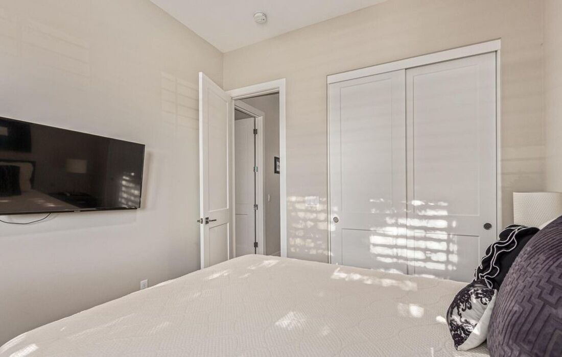 Photo of Bedroom in Paradise Valley Village