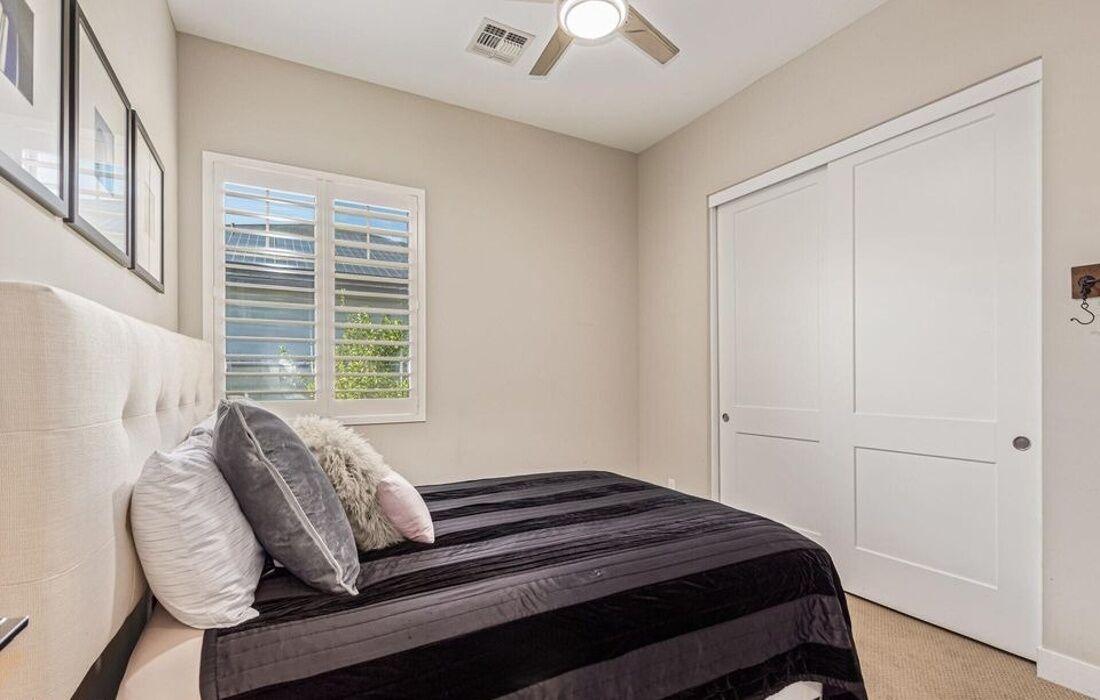 Photo of Bedroom in Paradise Valley Village