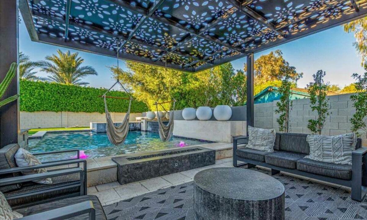 Photo of Outdoor in Paradise Valley Village