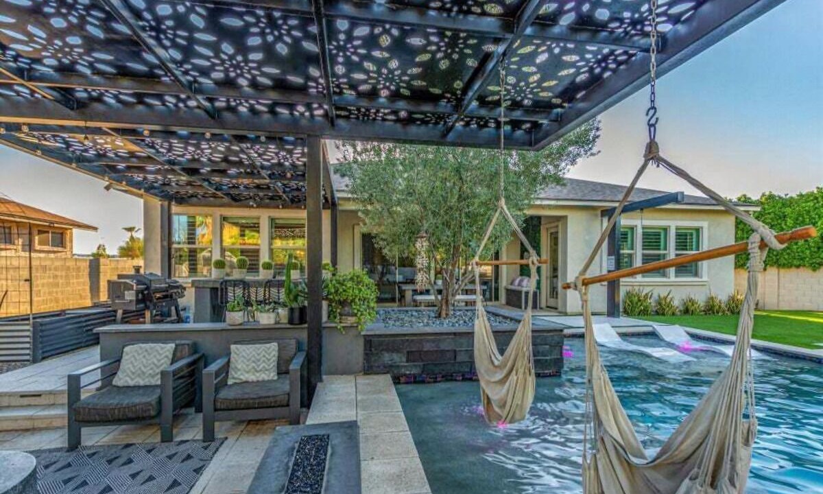 Photo of Outdoor in Paradise Valley Village