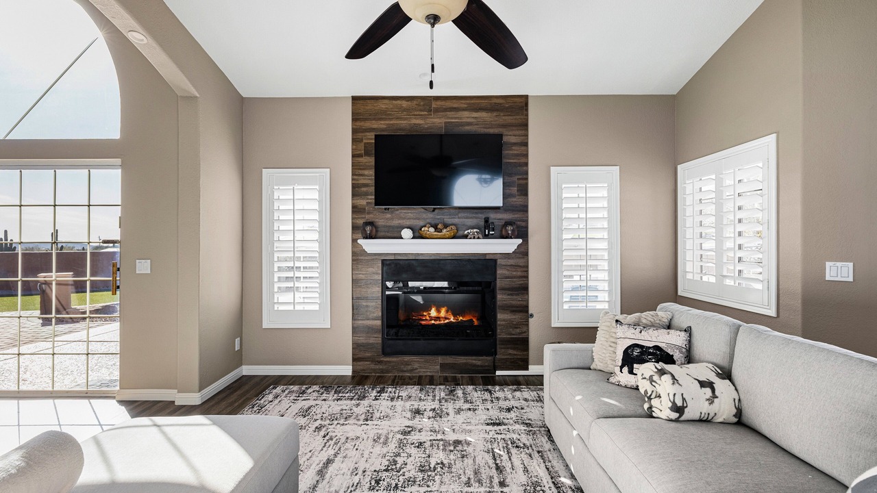 Photo of Livingroom in Desert Hills