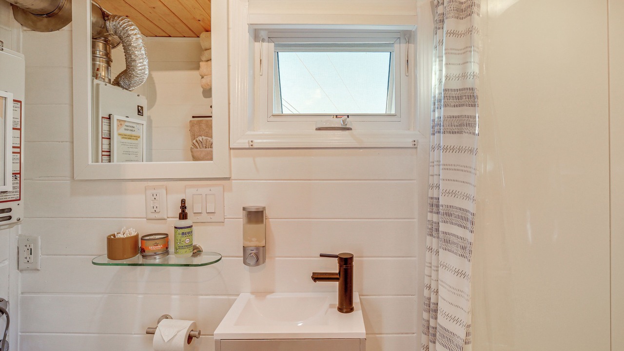 Photo of Bathroom in Cottonwood-Verde Village