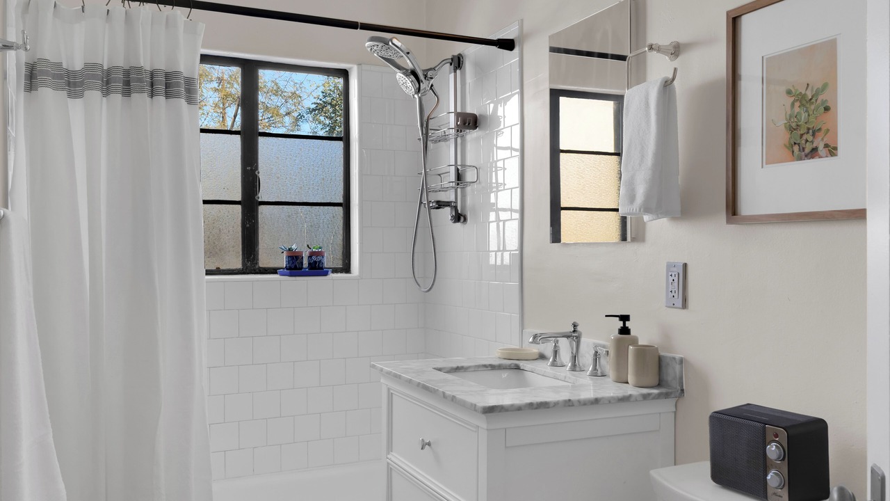 Photo of Bathroom in Armory Park