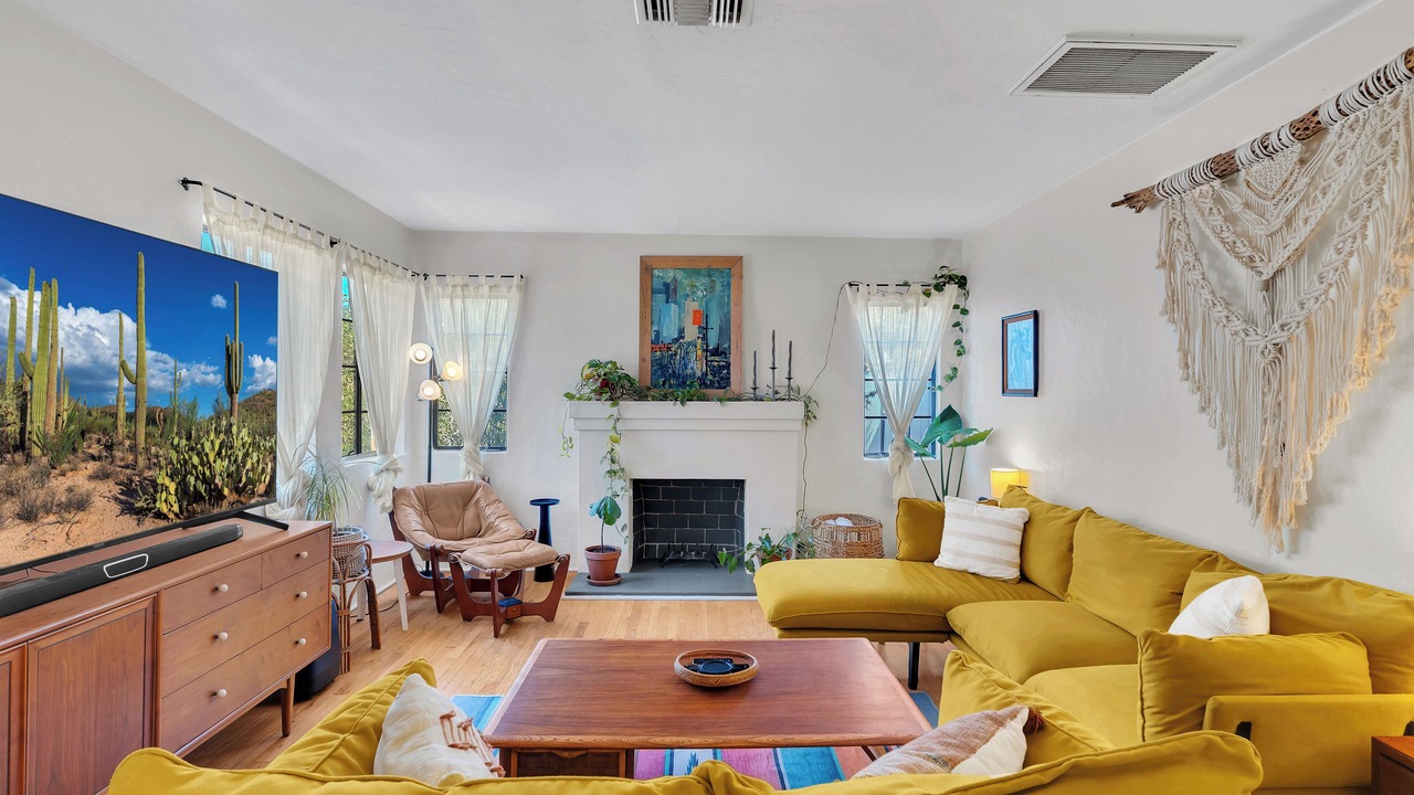 Photo of Livingroom in Armory Park