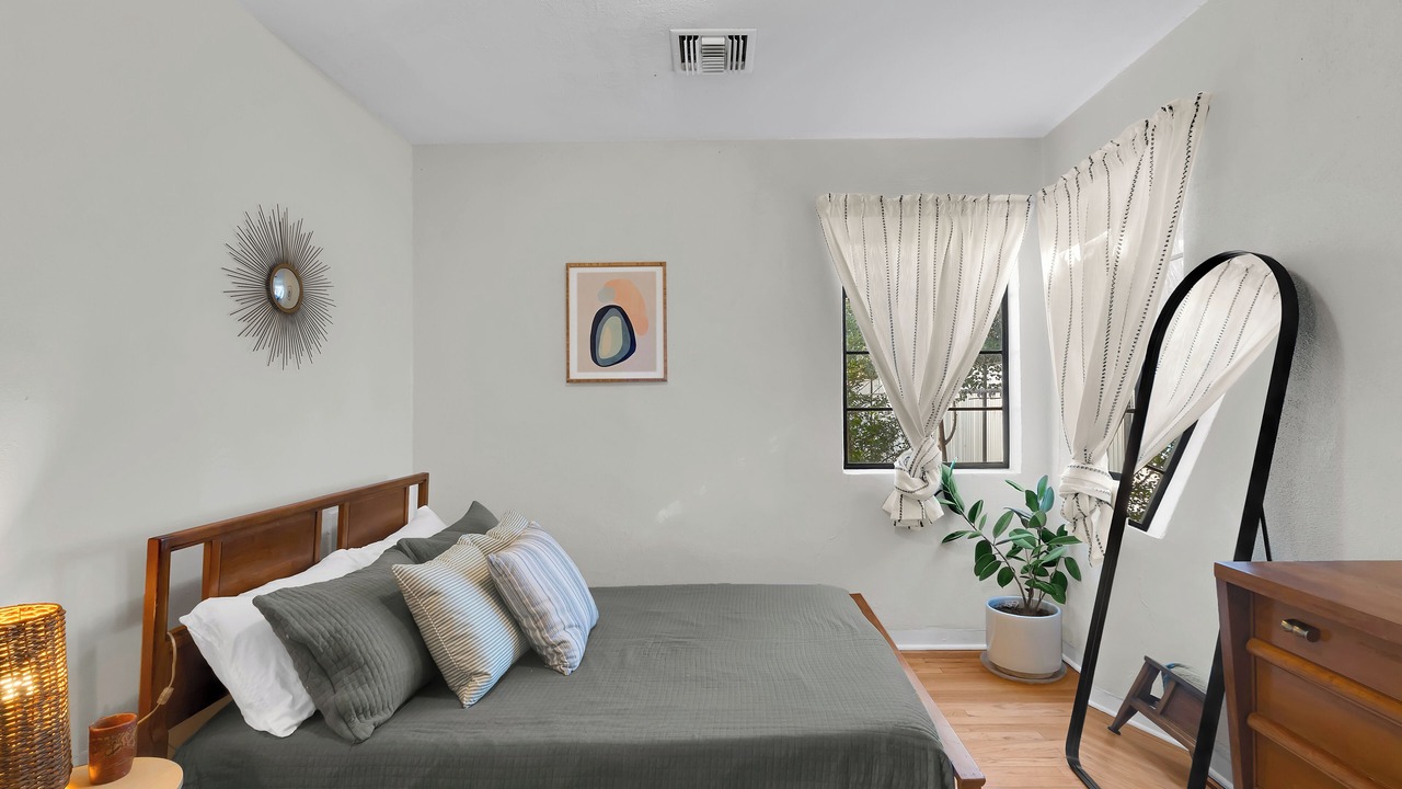Photo of Bedroom in Armory Park