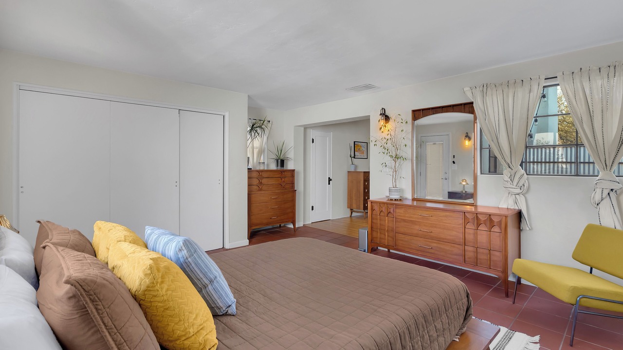 Photo of Bedroom in Armory Park