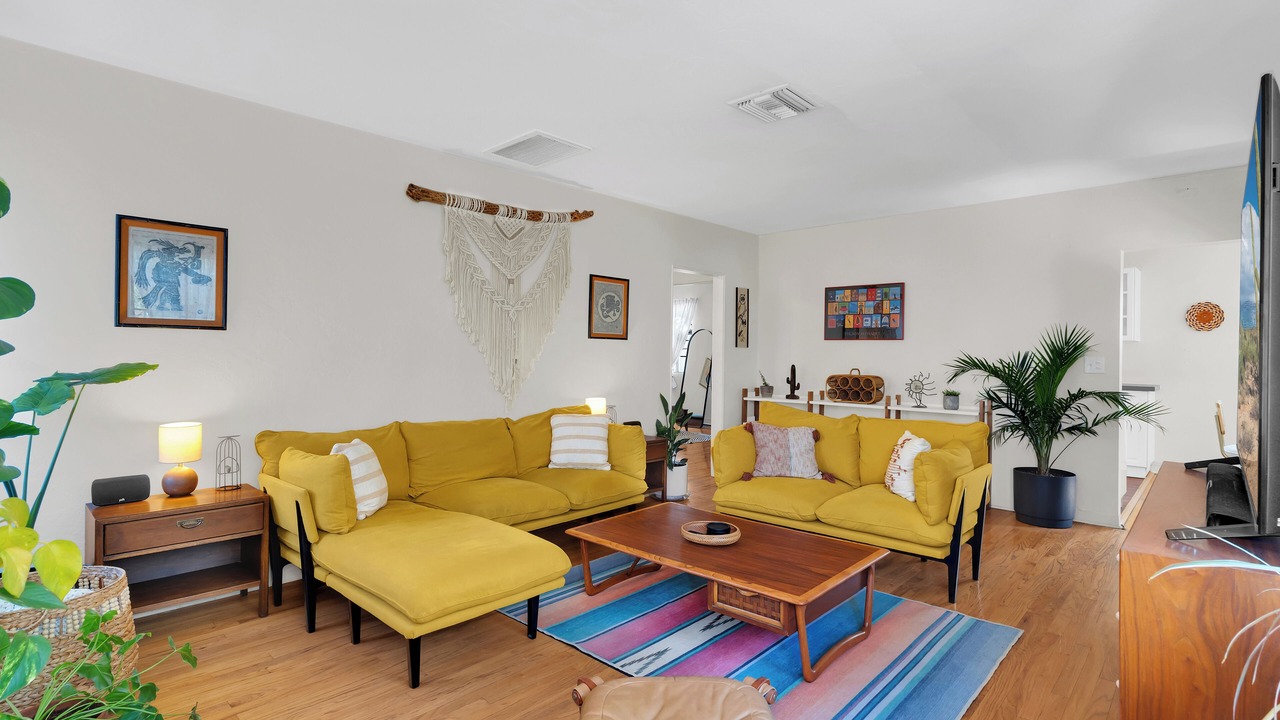 Photo of Livingroom in Armory Park