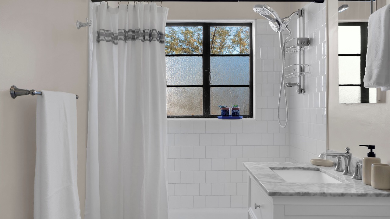 Photo of Bathroom in Armory Park