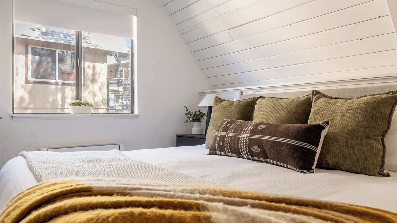 Photo of Bedroom in Munds Park