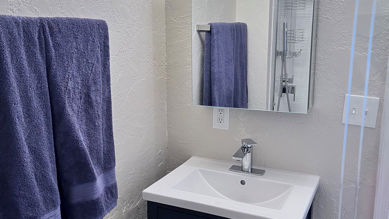 Photo of Bathroom in Peter Howell