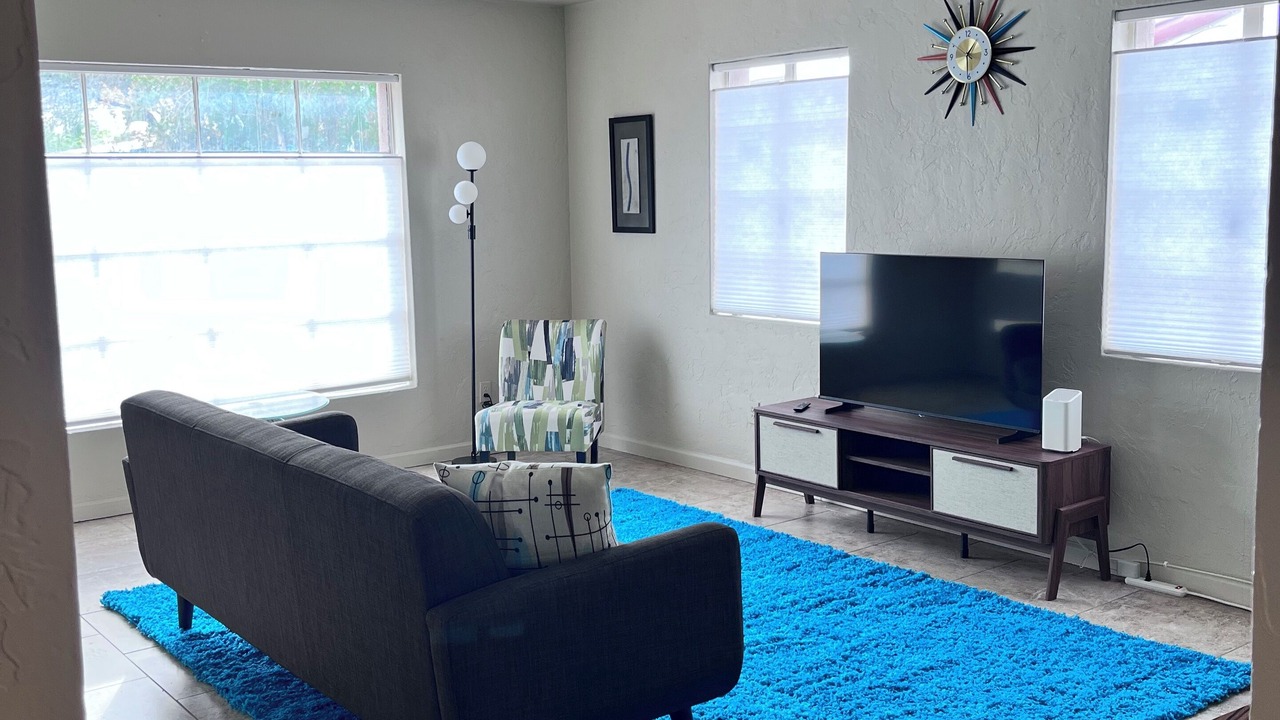 Photo of Livingroom in Peter Howell