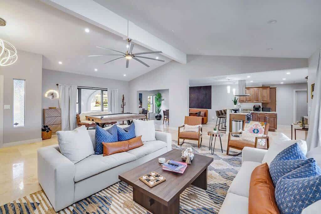 Photo of Livingroom in Thunderbird Desert Estates