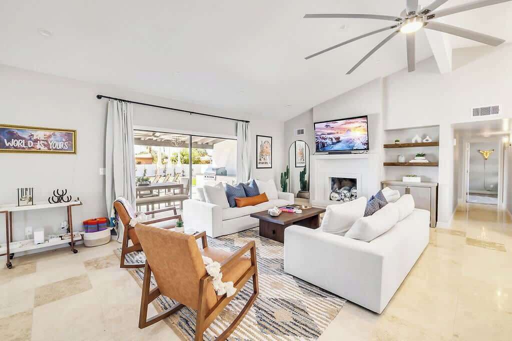 Photo of Livingroom in Thunderbird Desert Estates