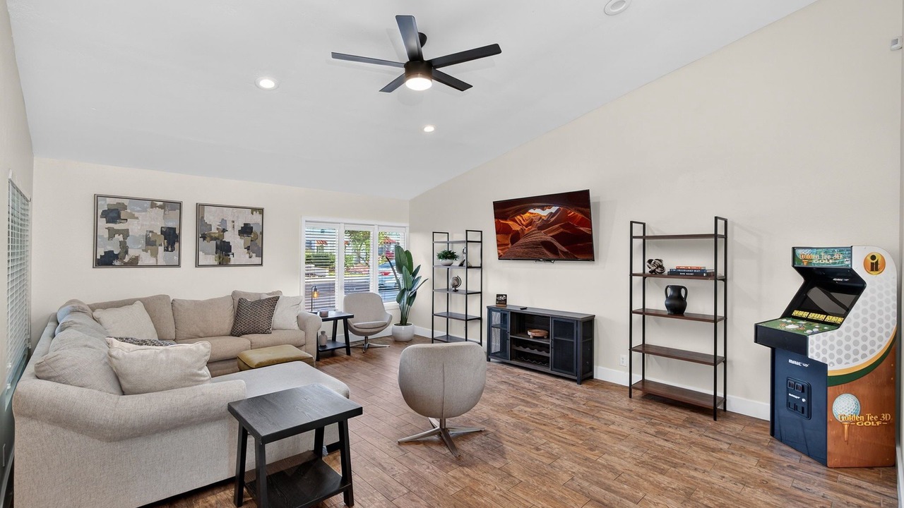 Photo of Livingroom in Central Scottsdale