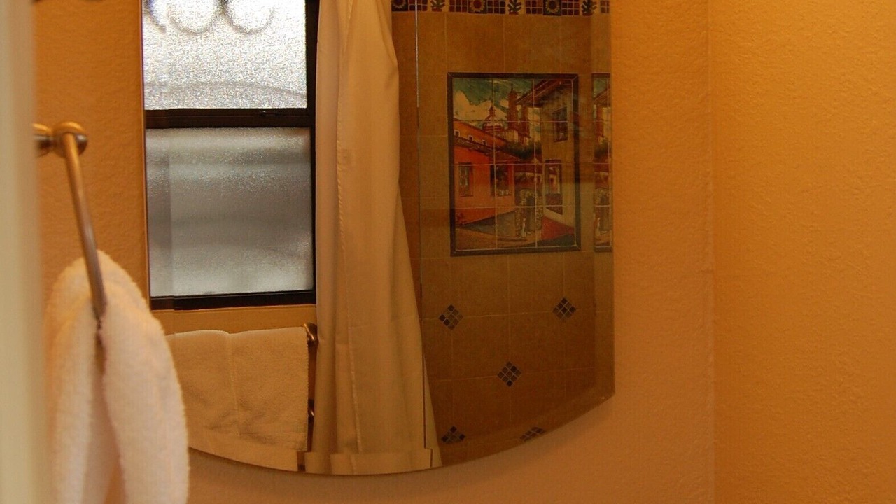 Photo of Bathroom in Peter Howell