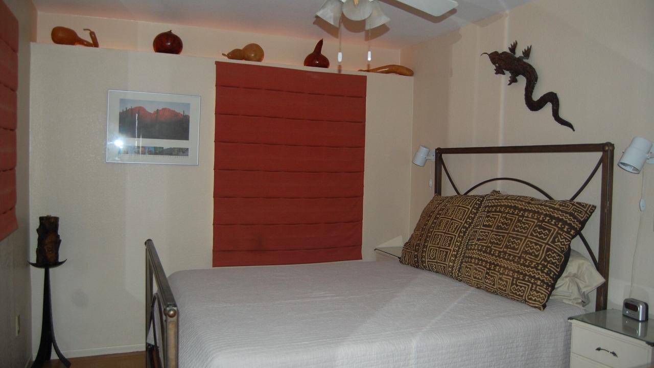 Photo of Bedroom in Peter Howell