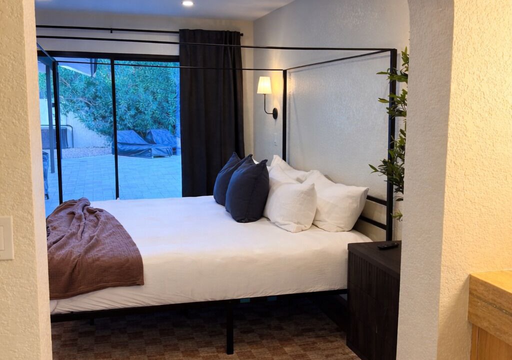Photo of Bedroom in Summit Ridge