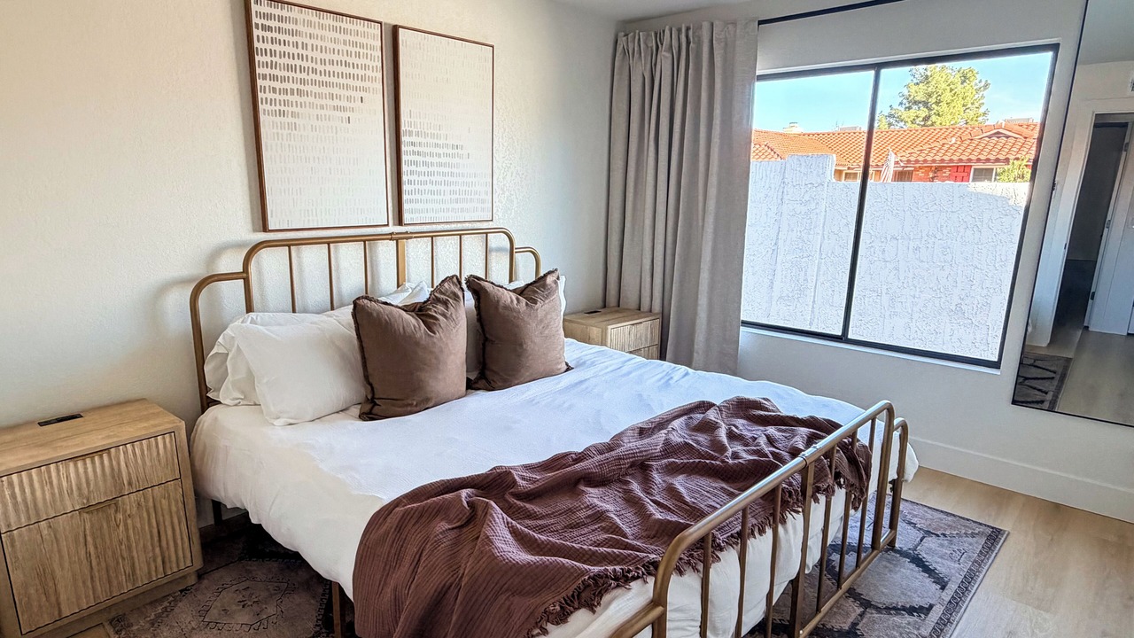 Photo of Bedroom in Summit Ridge