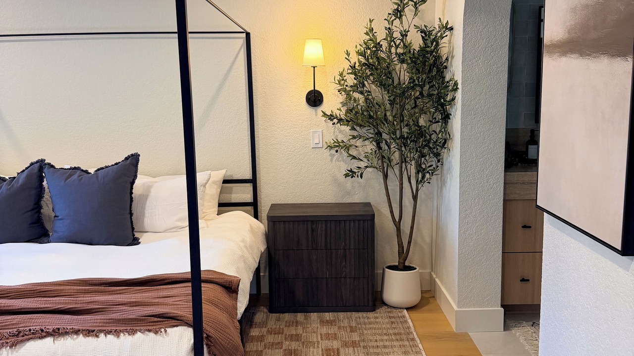 Photo of Bedroom in Summit Ridge