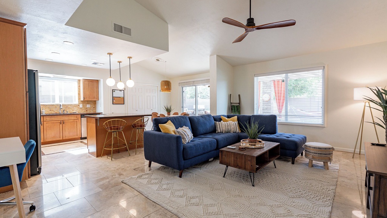 Photo of Livingroom in Paradise Valley Village