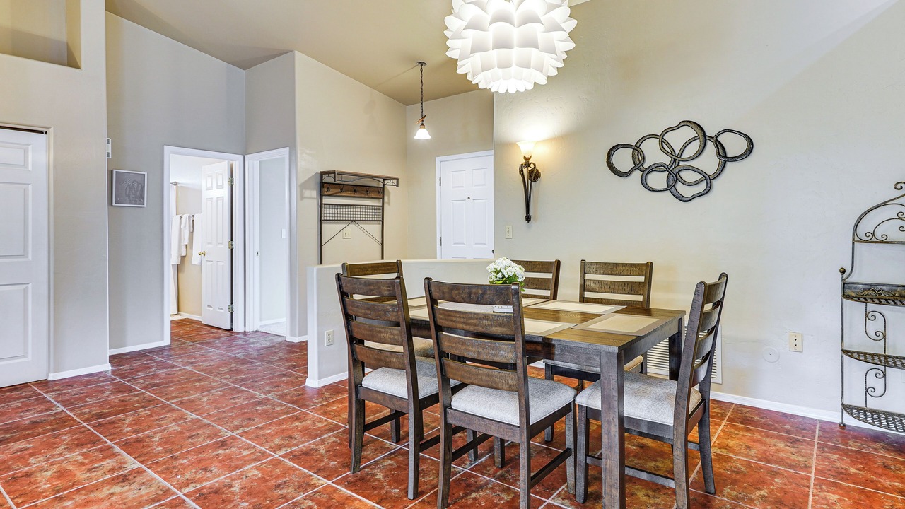 Photo of Livingroom in The Villages Of La Canada
