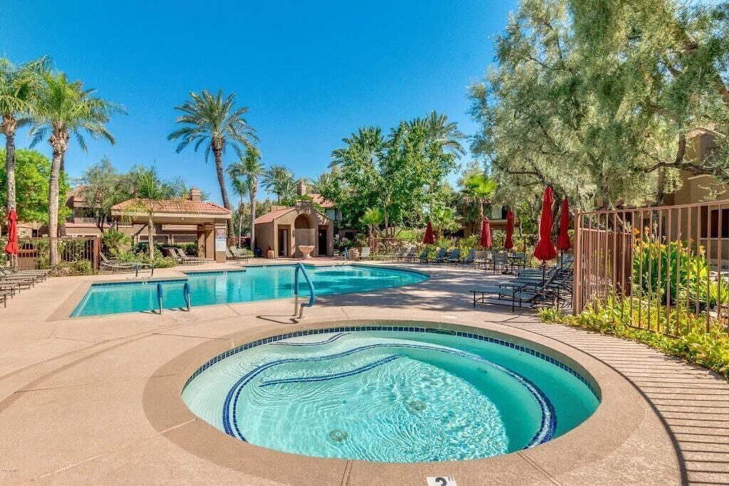 Photo of Outdoor in Paradise Valley Village