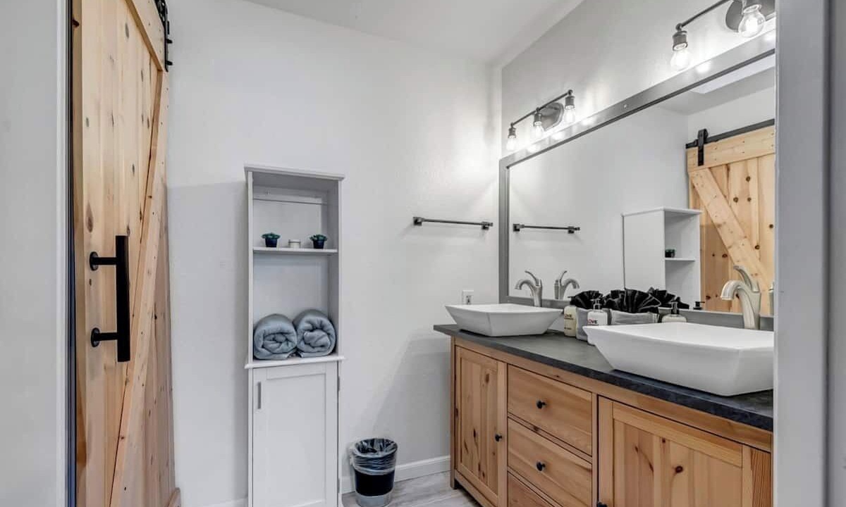 Photo of Bathroom in Cottonwood-Verde Village