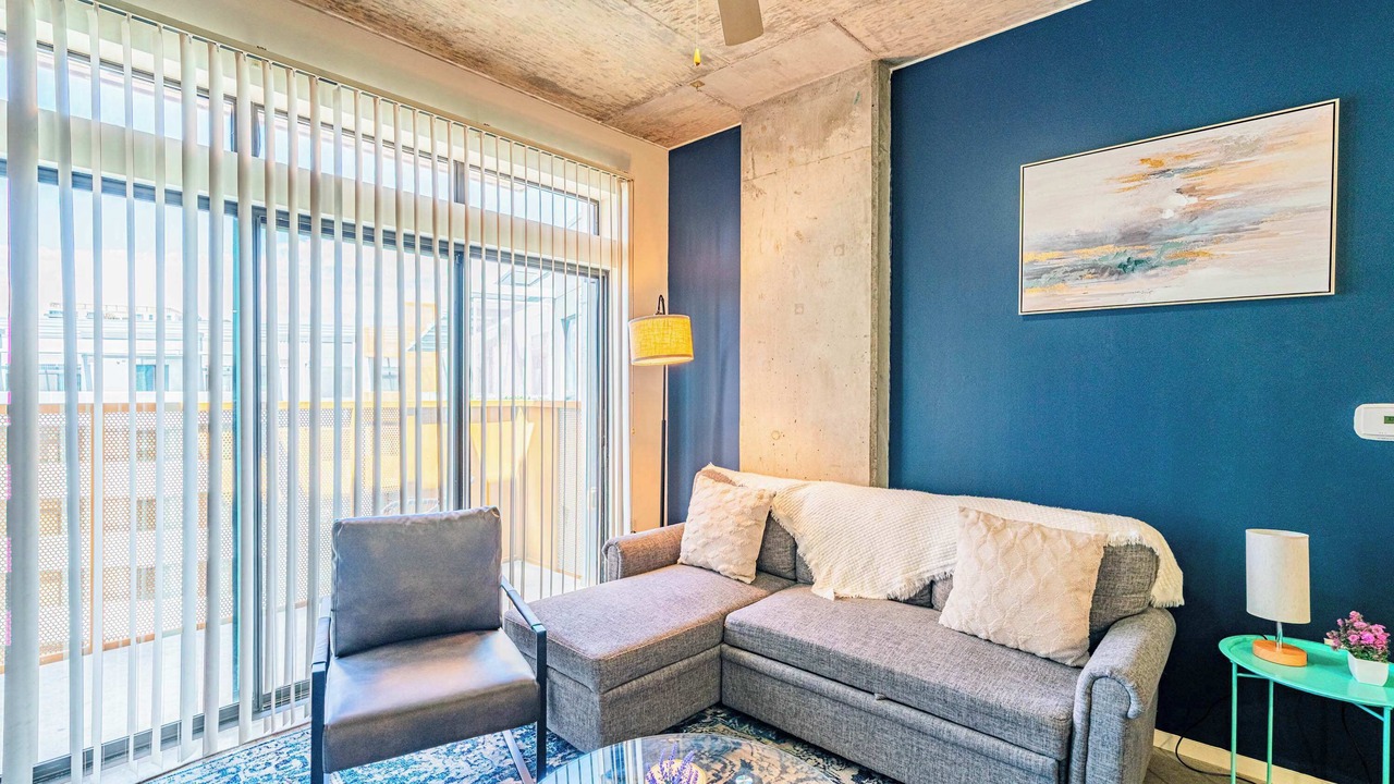 Photo of Livingroom in Evans Churchill