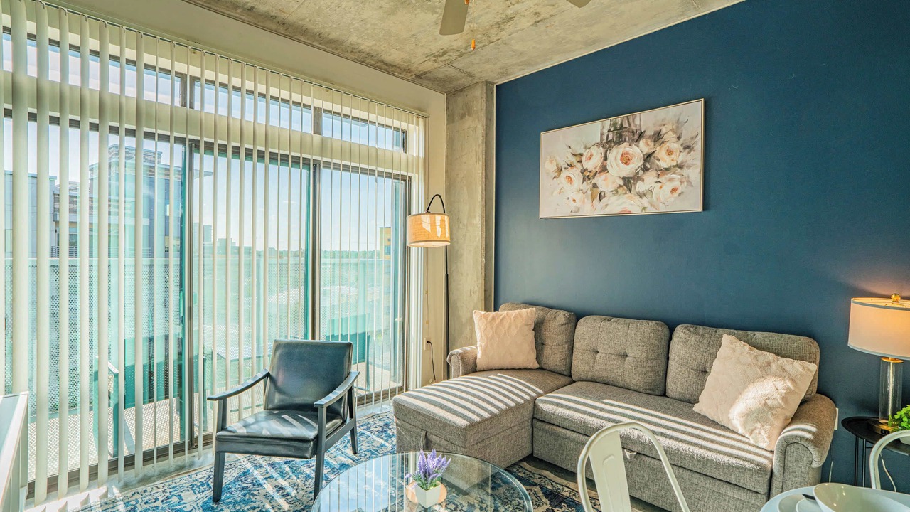 Photo of Livingroom in Evans Churchill