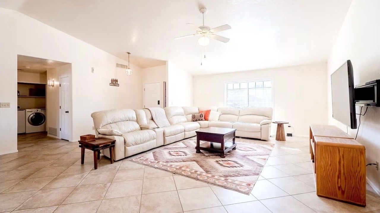 Photo of Livingroom in Sahuarita