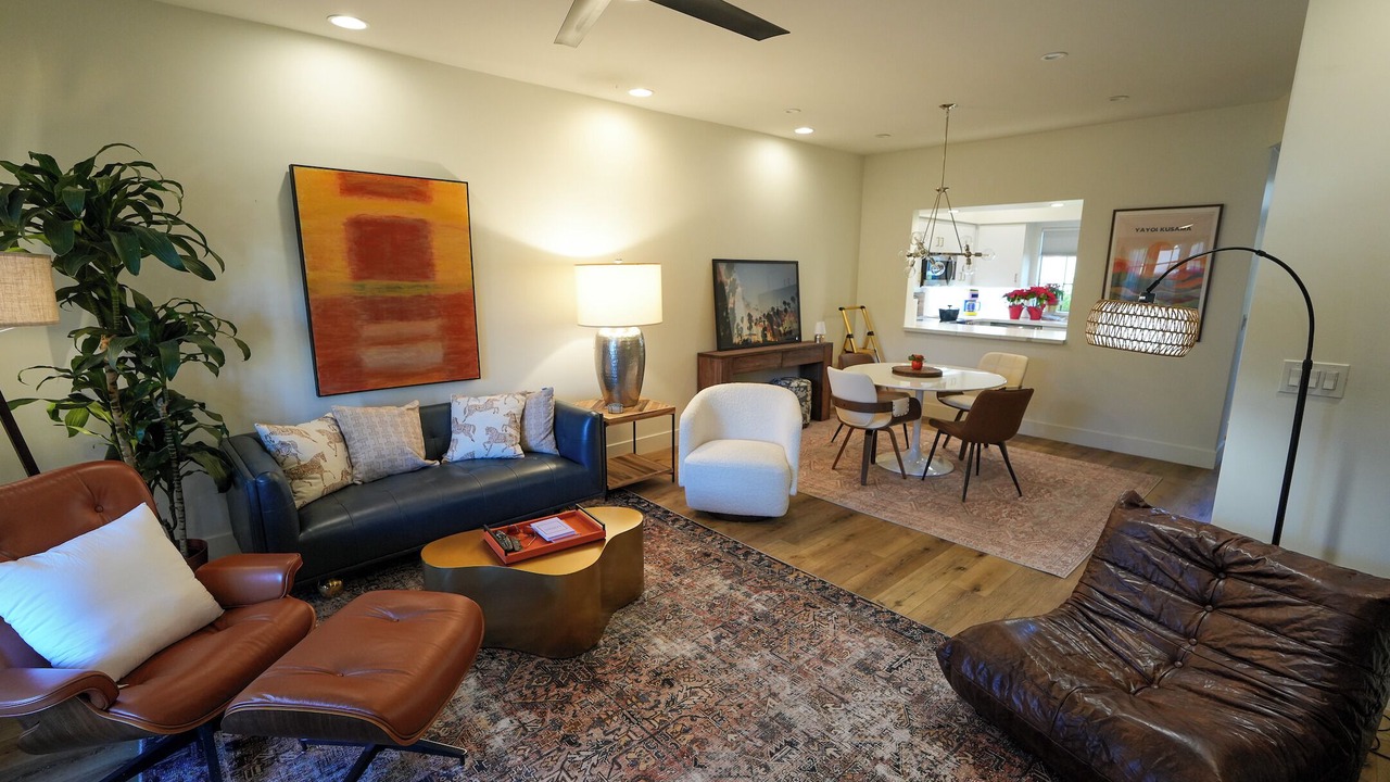 Photo of Livingroom in Biltmore Courts