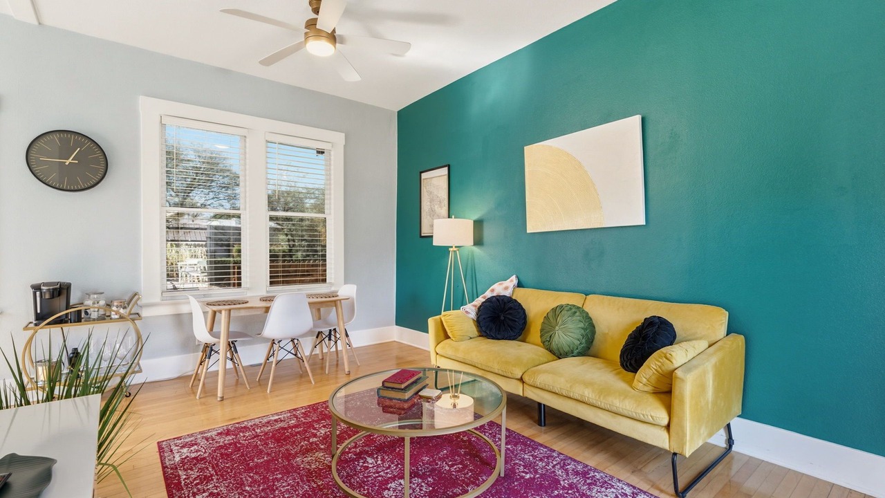 Photo of Livingroom in West University