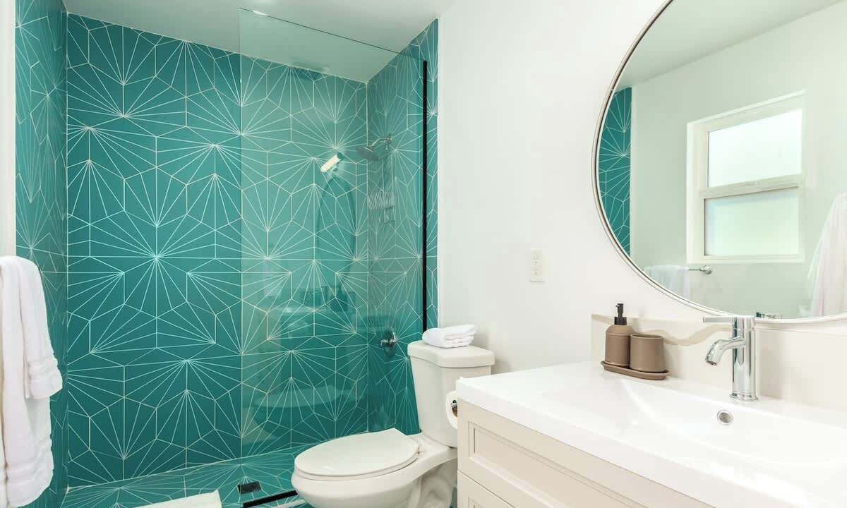 Photo of Bathroom in Garfield