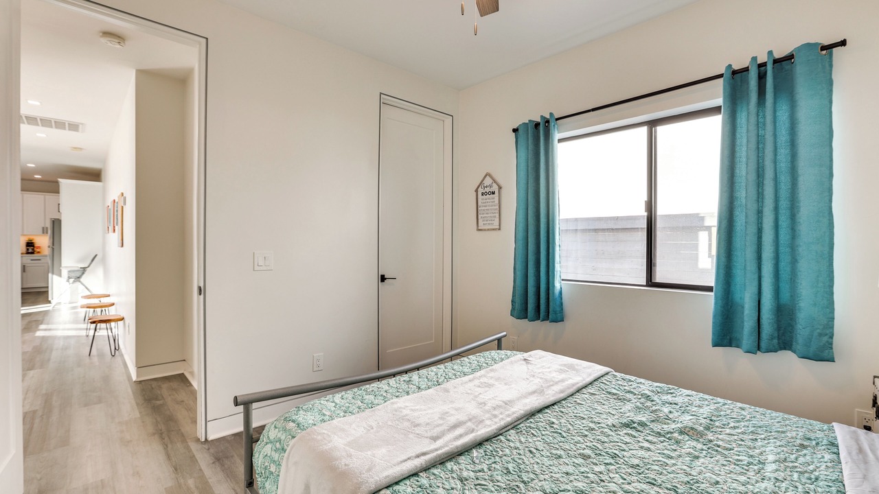 Photo of Bedroom in Garfield