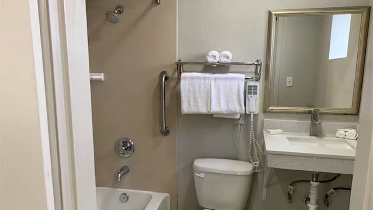 Photo of Bathroom in Feldman's