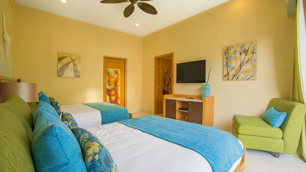 Photo of Bedroom in South Shore Hotel Area