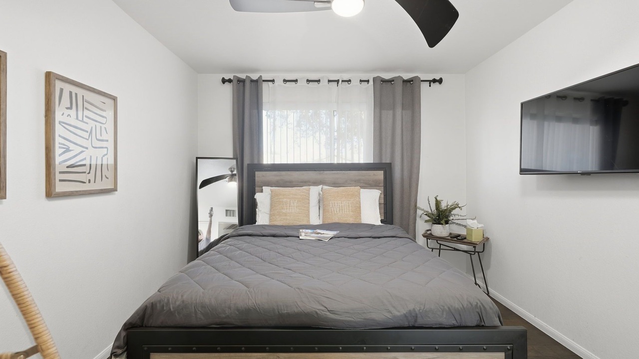 Photo of Bedroom in Papago Parkway