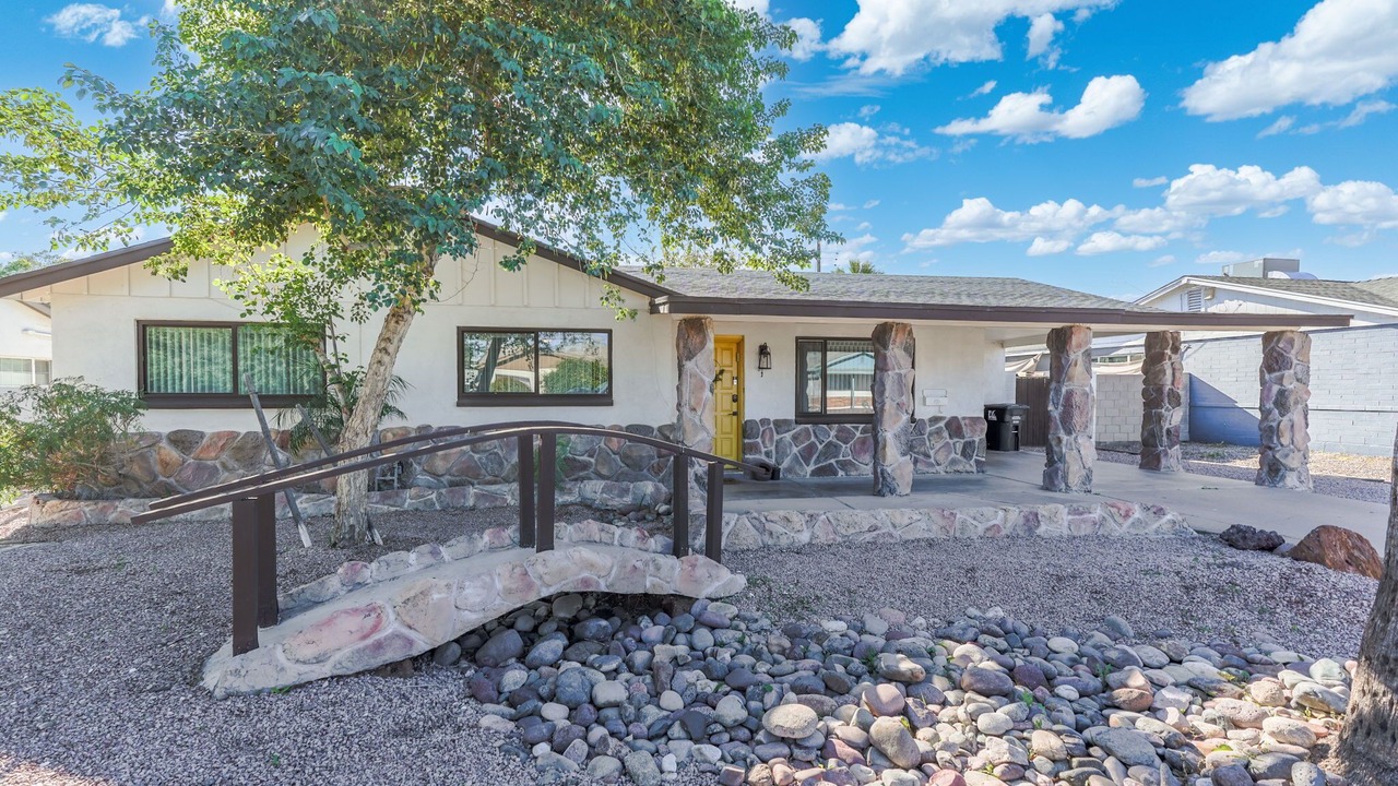 Photo of Outdoor in Papago Parkway