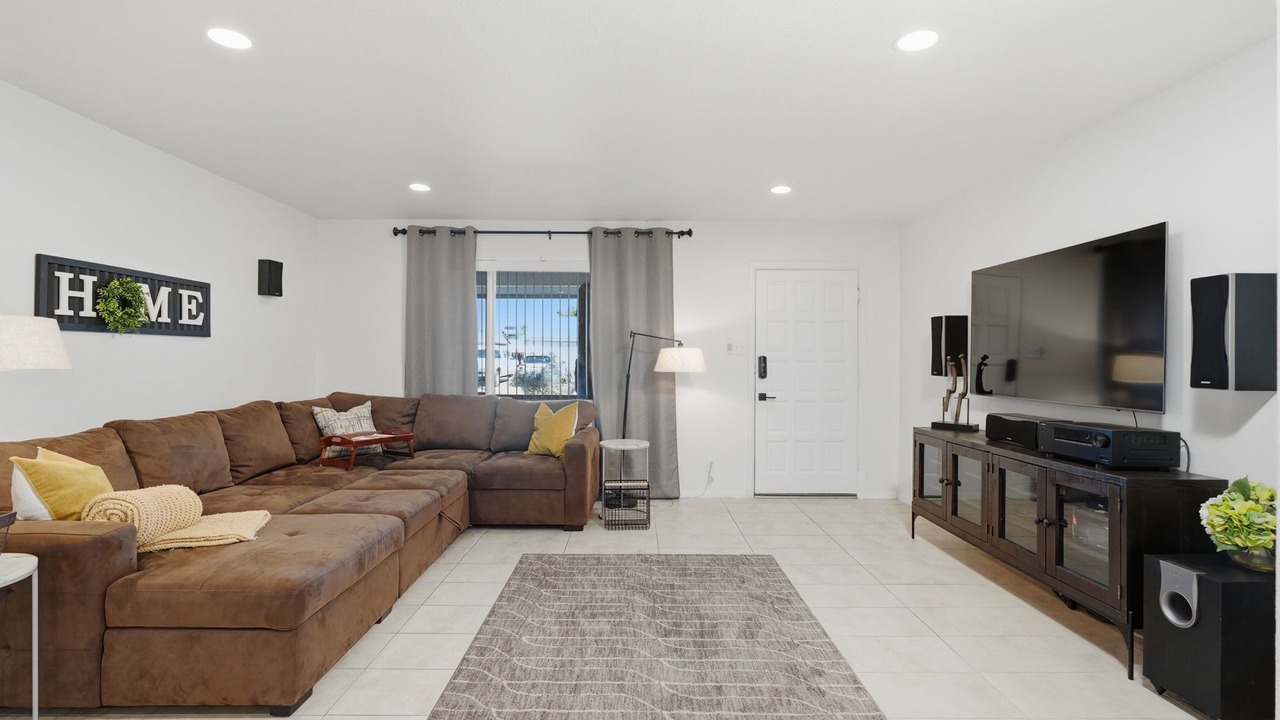 Photo of Livingroom in Papago Parkway