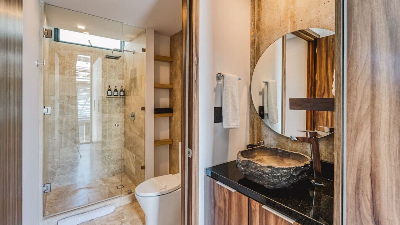 Photo of Bathroom in Zama