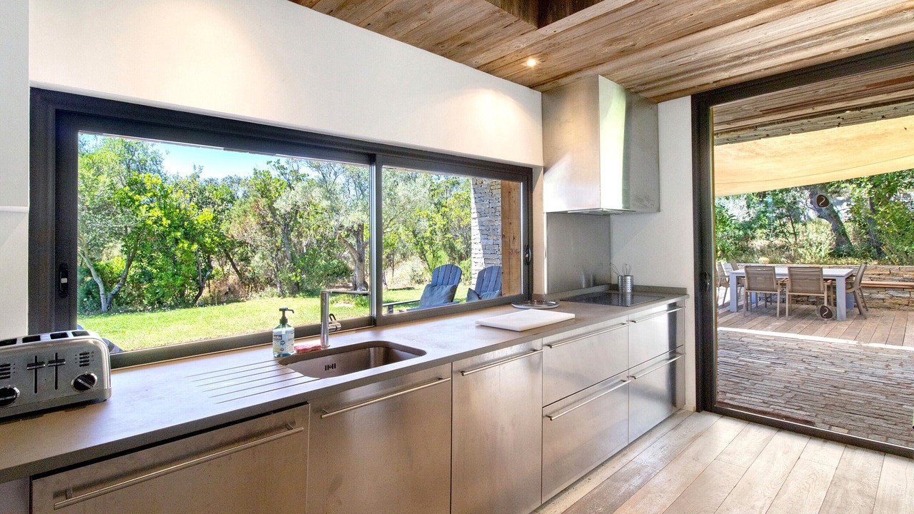 Photo of Kitchen in Hameau de Palombaggia