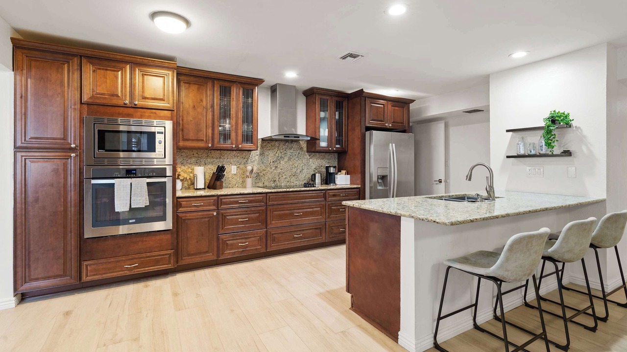 Photo of Others in Raskin Estates