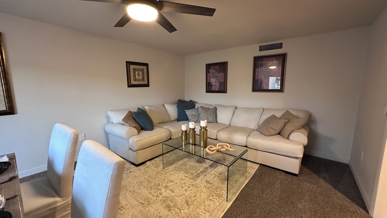 Photo of Livingroom in Sun City